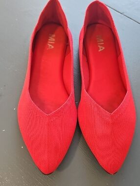 MIA Pointed Toe Knit Ballet Flats Womens Size 6.5 Red Slip On Comfortable Mesh